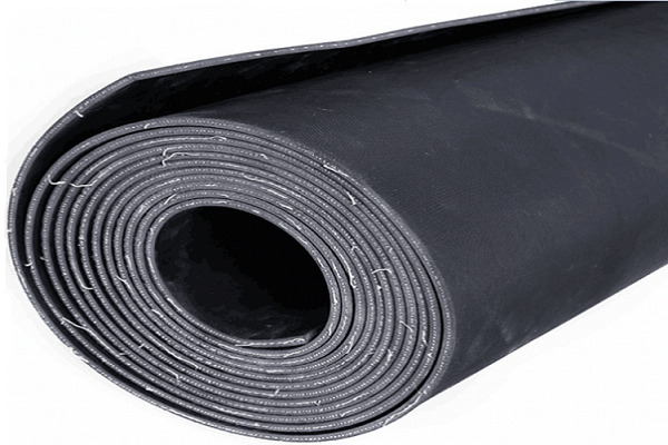 Hoja de goma resistente al desgaste insertada en tela